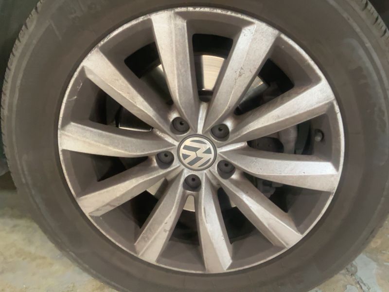 Volkswagen Tiguan 2.0 TDI T1 BlueMotion Tech 2015 – снимка 11