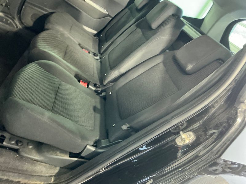 Peugeot 5008 1.6 Blue-HDi Business-Line 2016 – снимка 35