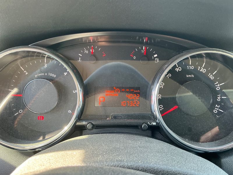 Peugeot 5008 1.6 Blue-HDi Business-Line 2016 – снимка 19