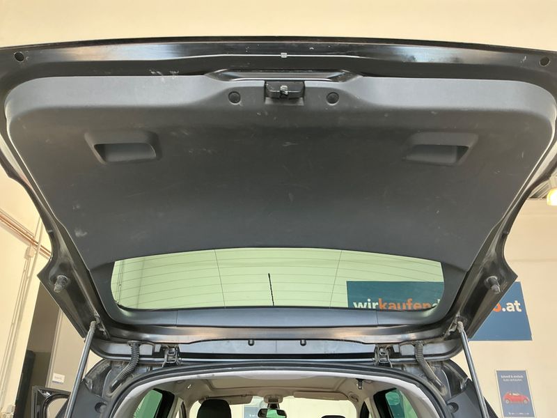 Peugeot 5008 1.6 Blue-HDi Business-Line 2016 – снимка 28