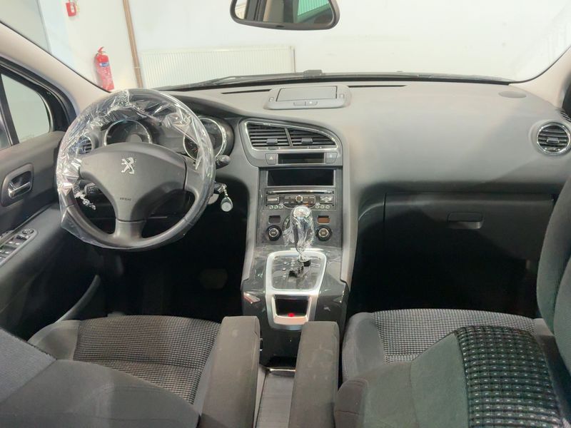 Peugeot 5008 1.6 Blue-HDi Business-Line 2016 – снимка 18