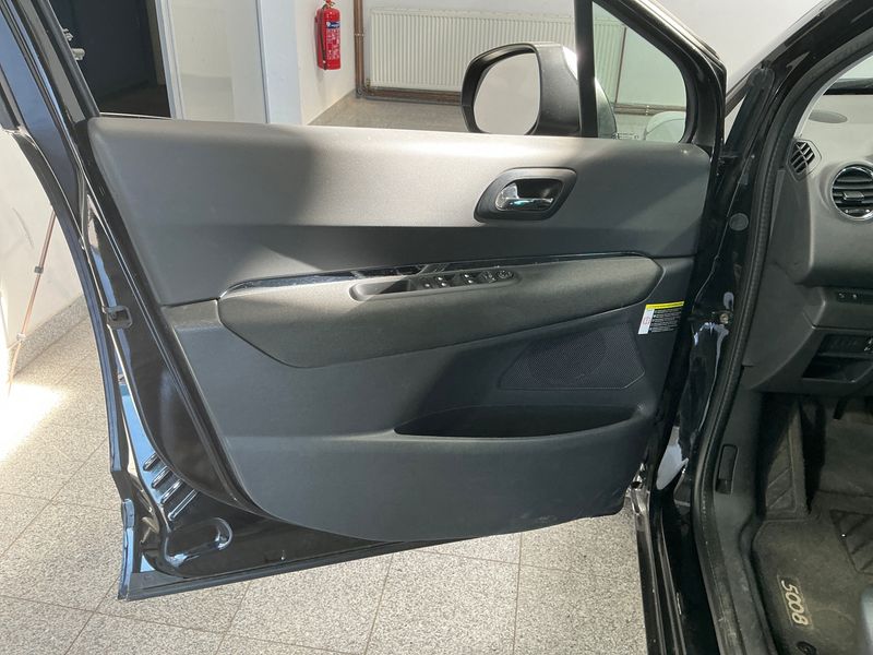 Peugeot 5008 1.6 Blue-HDi Business-Line 2016 – снимка 36