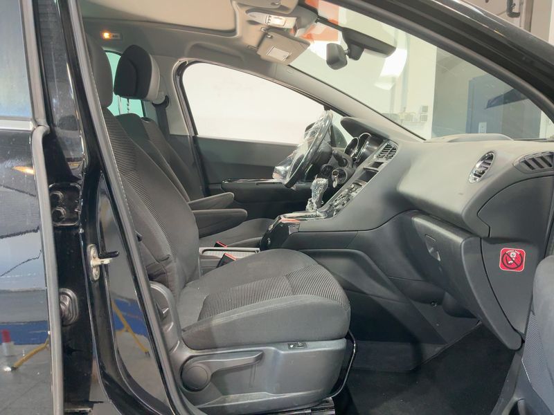 Peugeot 5008 1.6 Blue-HDi Business-Line 2016 – снимка 17