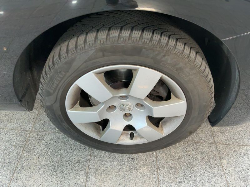 Peugeot 5008 1.6 Blue-HDi Business-Line 2016 – снимка 11