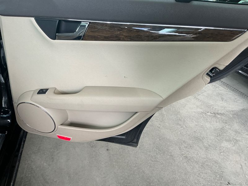 Mercedes-Benz C-Klasse C 180 Kompressor Elegance 2009 – снимка 23