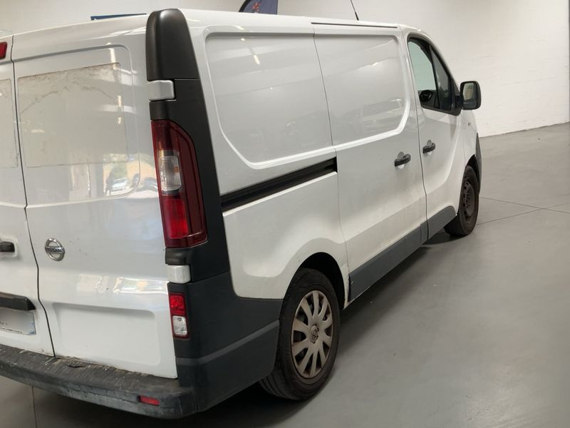 Nissan NV300 1.6 dCi L1H1 2,8t N-Connecta 2017 – снимка 8