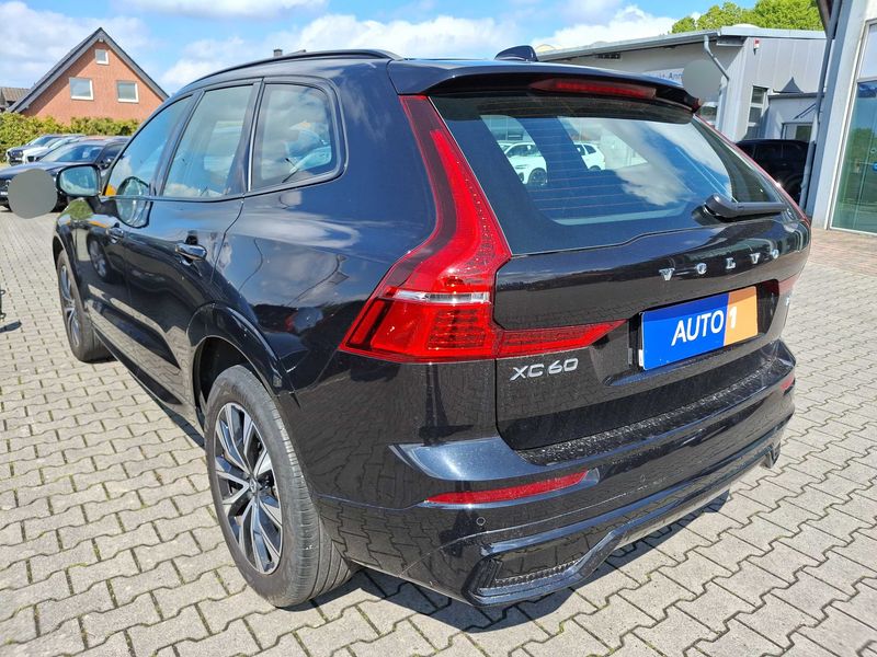 Volvo XC60 2.0 B4 Mild-Hybrid Plus Dark 2WD 2022 – снимка 3