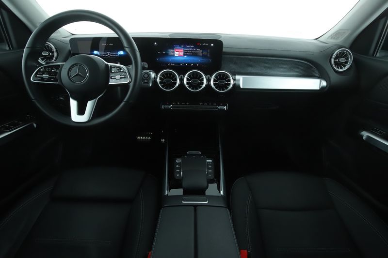 Mercedes-Benz GLB-Klasse GLB 250 Mild-Hybrid 4Matic Progressive 2023 – снимка 17