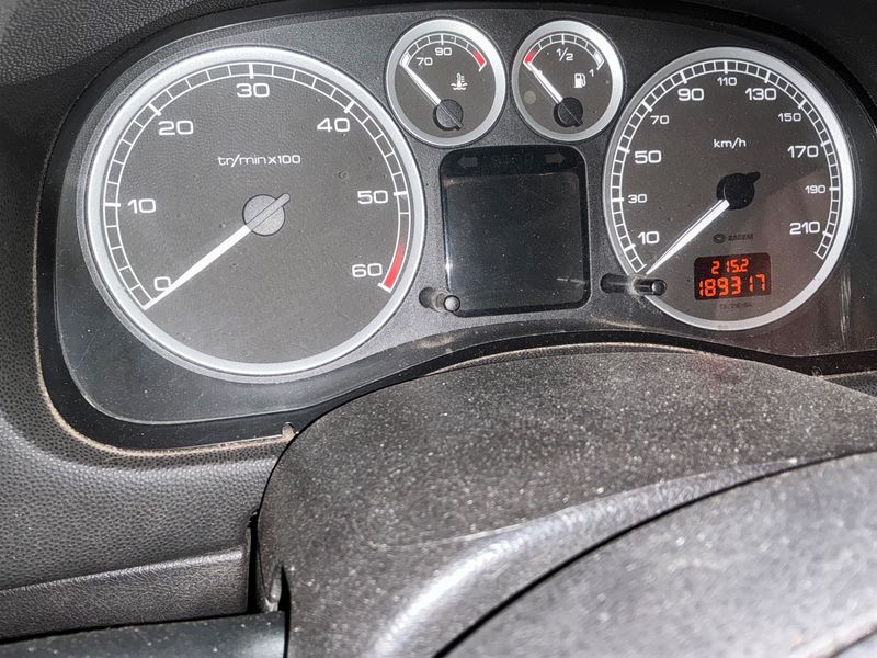 Peugeot 307 2.0 HDi Speed Up 2004 – снимка 4
