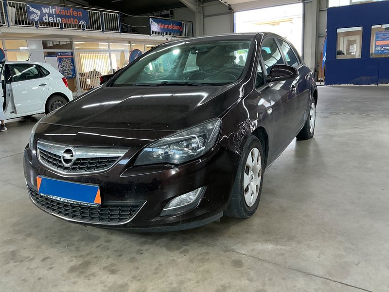 Opel Astra 1.7 CDTI Selection 2012