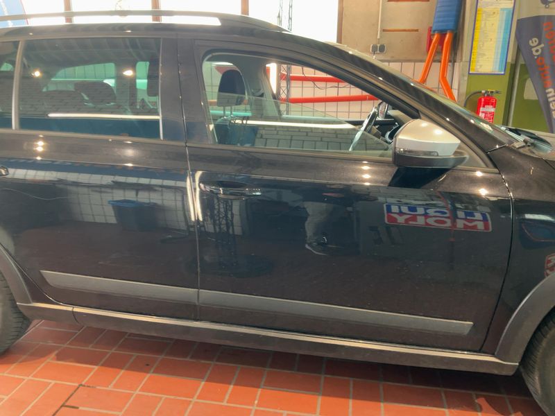 Skoda Octavia 2.0 TDI Scout 4x4 2015 – снимка 10
