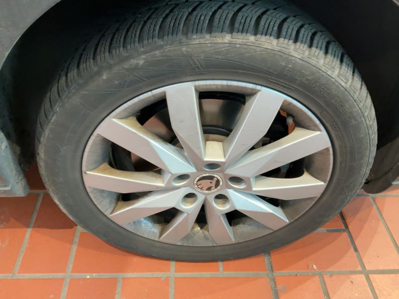 Skoda Octavia 2.0 TDI Scout 4x4 2015 – снимка 11
