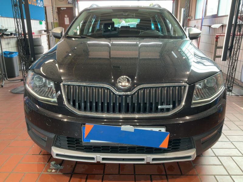 Skoda Octavia 2.0 TDI Scout 4x4 2015 – снимка 14