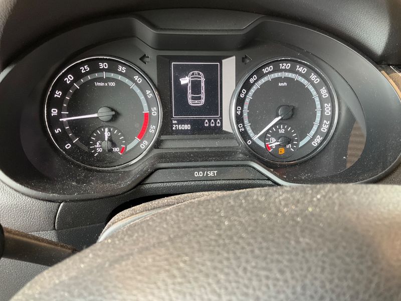 Skoda Octavia 2.0 TDI Scout 4x4 2015 – снимка 19