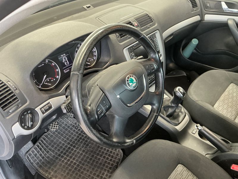 Skoda Octavia 1.4 TSI Ambition 2012 – снимка 30
