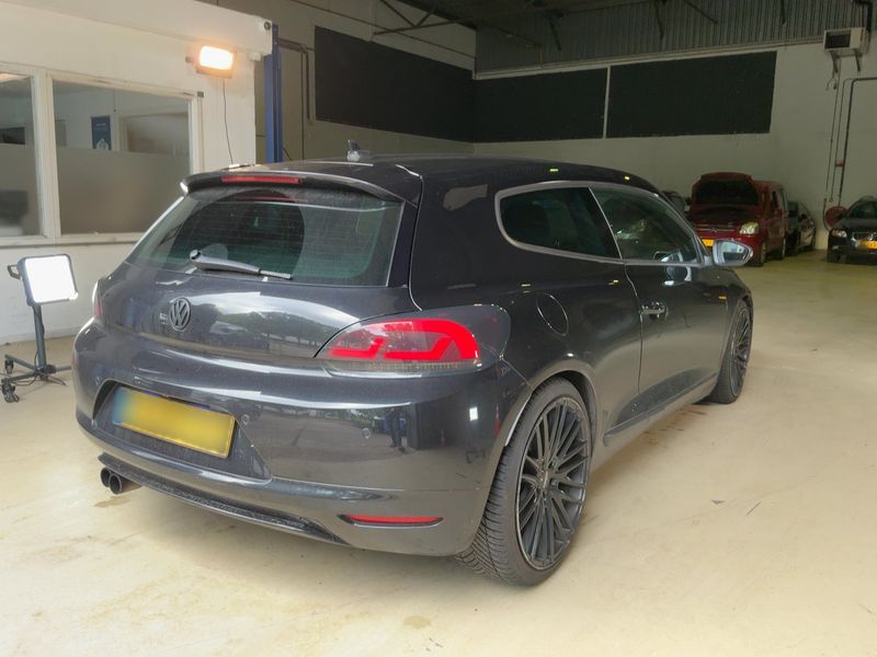 Volkswagen Scirocco 2.0 TSI 2010 – снимка 8