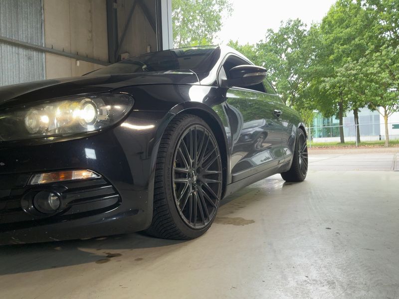 Volkswagen Scirocco 2.0 TSI 2010 – снимка 2