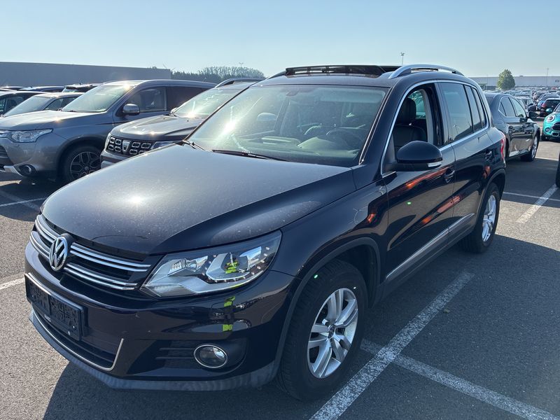 Volkswagen Tiguan 1.4 TSI Sport & Style BlueMotion Tech 2012 – снимка 1