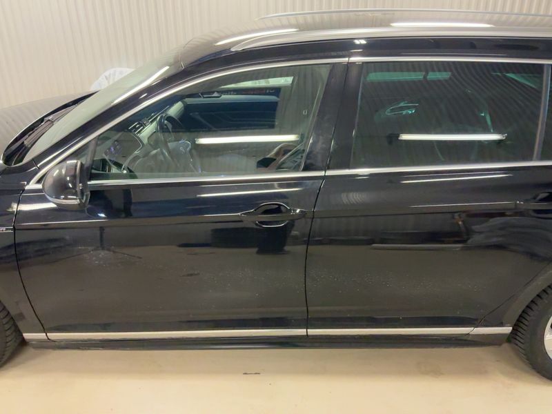 Volkswagen Passat 2.0 TDI Elegance 4Motion 2021 – снимка 4