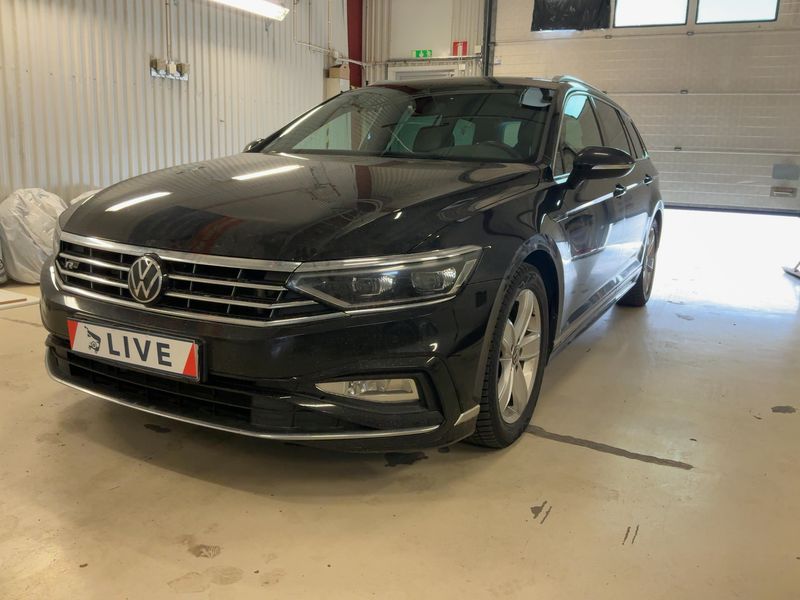 Volkswagen Passat 2.0 TDI Elegance 4Motion 2021 – снимка 2