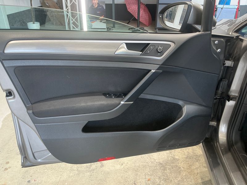 Volkswagen Golf VII 2.0 TDI Comfortline BlueMotion Tech 2016 – снимка 27