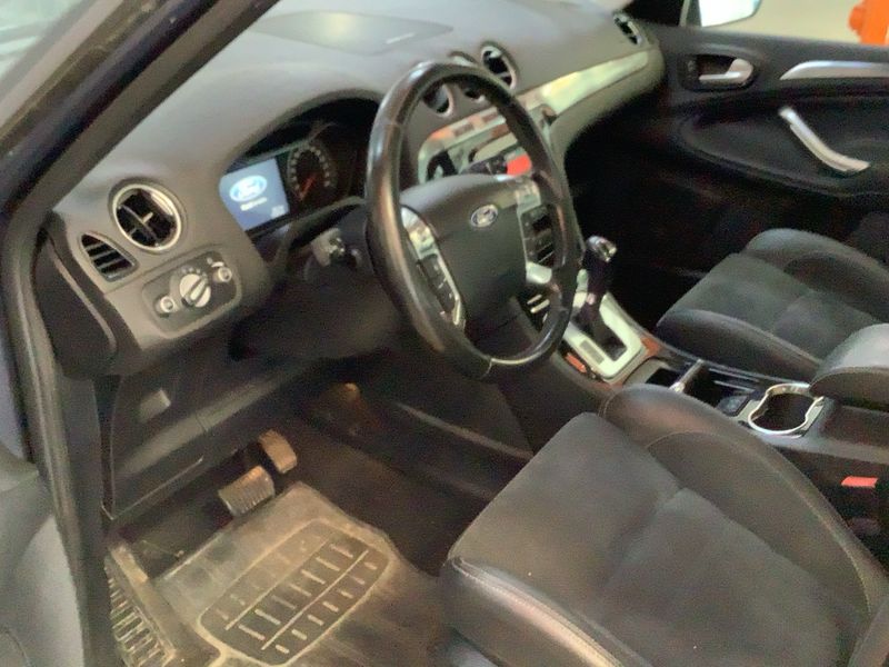 Ford S-Max 2.2 TDCi Titanium 2011 – снимка 17
