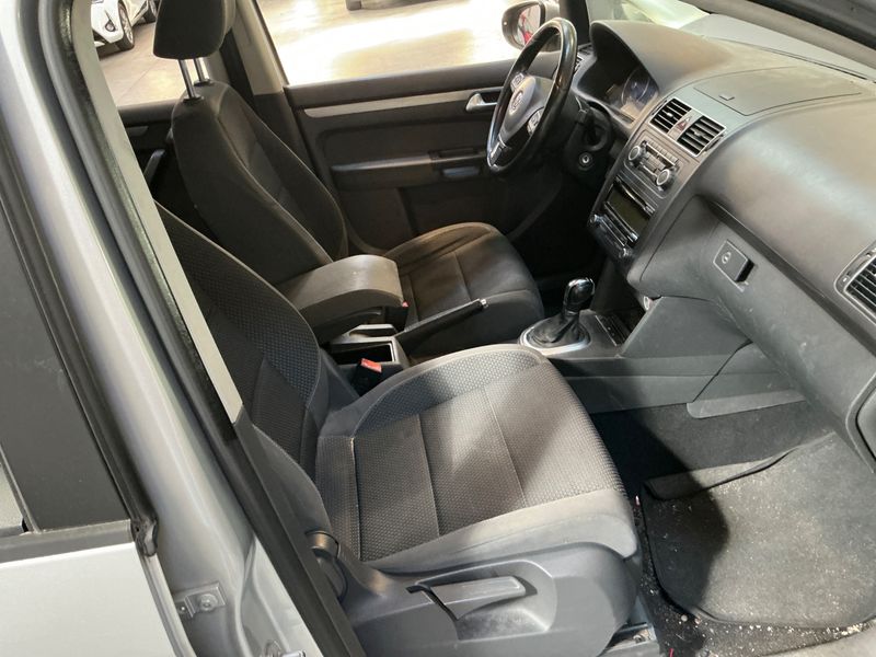 Volkswagen Touran 1.6 TDI Comfortline 2010 – снимка 3