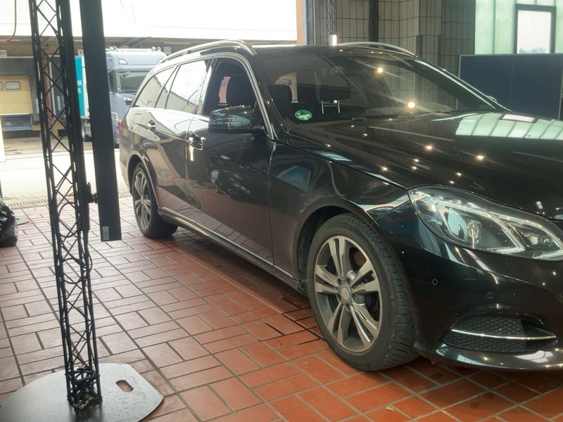 Mercedes-Benz E-Klasse E 350 CDI T 4Matic BlueTEC Avantgarde 2015 – снимка 12