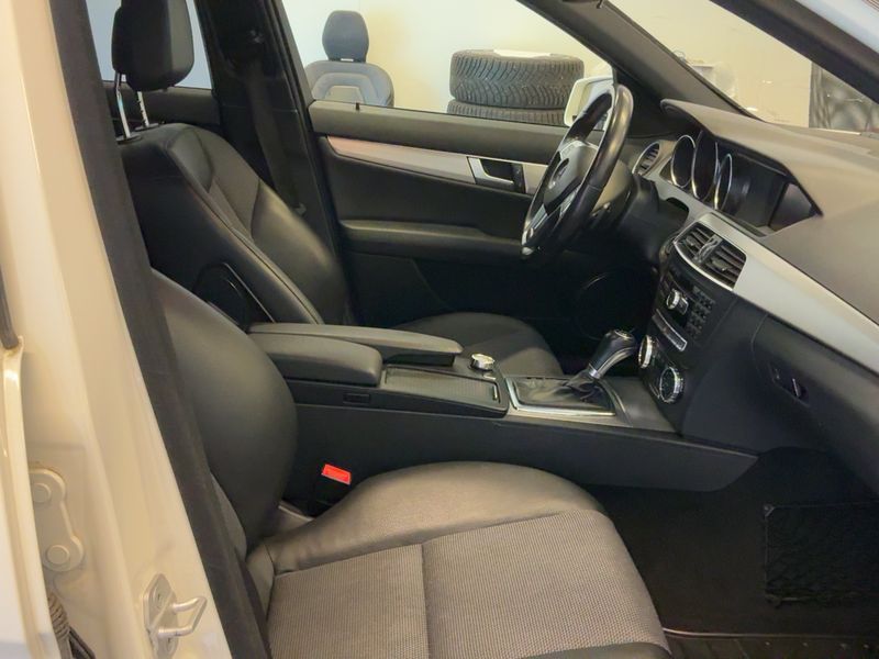 Mercedes-Benz C-Klasse C 220 CDI T BlueEfficiency Avantgarde 2012 – снимка 11