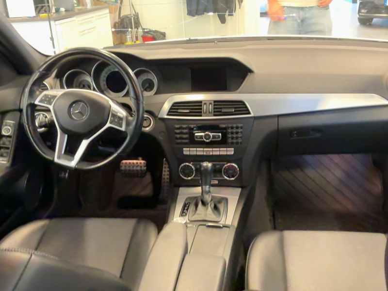 Mercedes-Benz C-Klasse C 220 CDI T BlueEfficiency Avantgarde 2012 – снимка 12