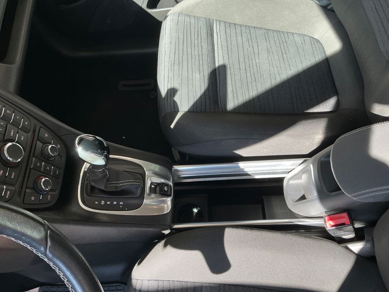Opel Meriva 1.4 Turbo Style 2014 – снимка 32