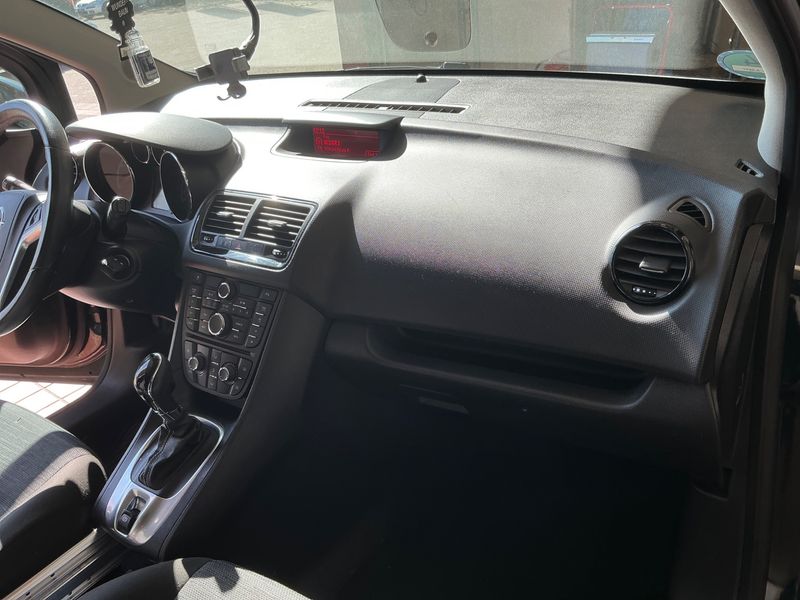 Opel Meriva 1.4 Turbo Style 2014 – снимка 37