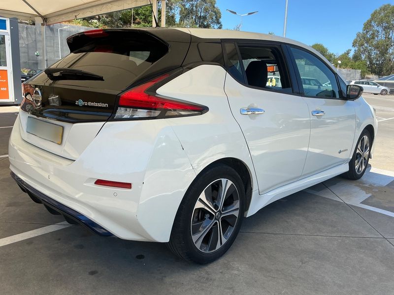 Nissan Leaf electric drive 110 kW N-Connecta 2018 – снимка 8
