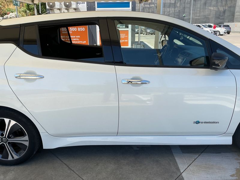 Nissan Leaf electric drive 110 kW N-Connecta 2018 – снимка 10