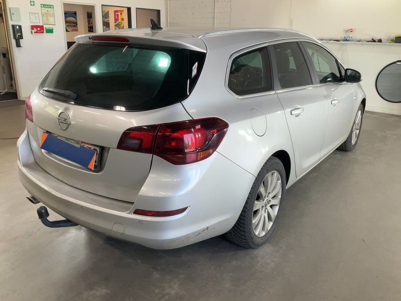 Opel Astra 2.0 CDTI Innovation 2011 – снимка 8