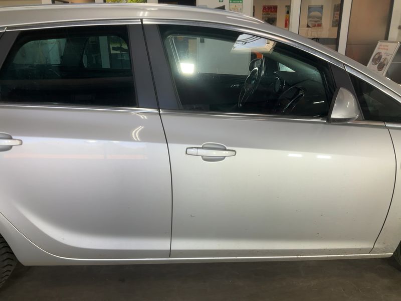 Opel Astra 2.0 CDTI Innovation 2011 – снимка 10