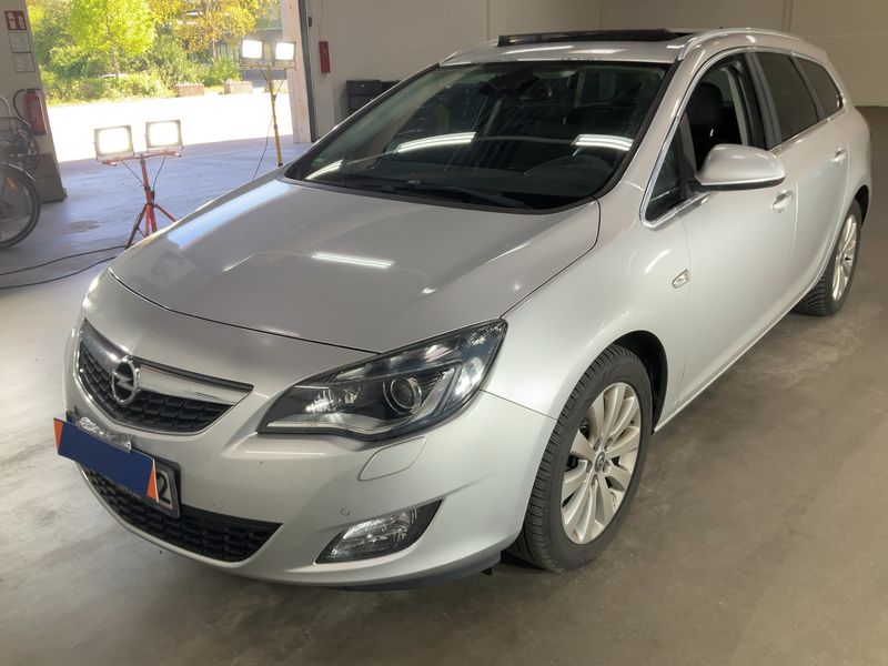 Opel Astra 2.0 CDTI Innovation 2011 – снимка 1