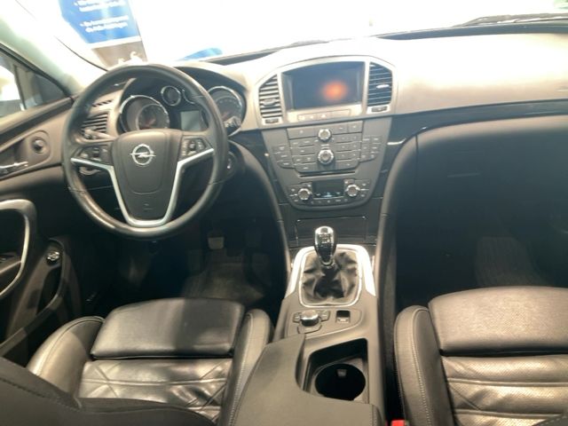 Opel Insignia Sports Tourer 2.0 Turbo Innovation 2013 – снимка 18