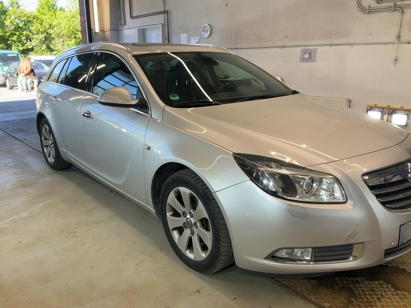 Opel Insignia Sports Tourer 2.0 Turbo Innovation 2013 – снимка 12