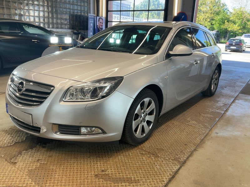 Opel Insignia Sports Tourer 2.0 Turbo Innovation 2013 – снимка 1