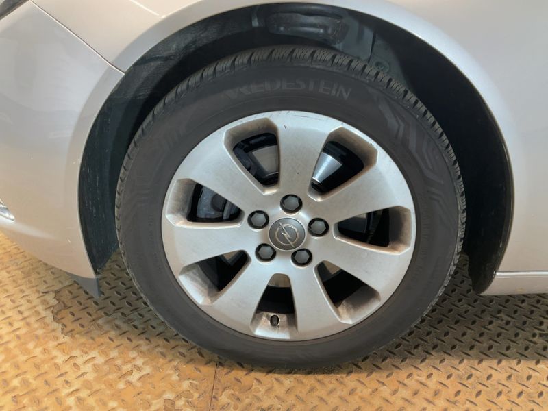 Opel Insignia Sports Tourer 2.0 Turbo Innovation 2013 – снимка 3