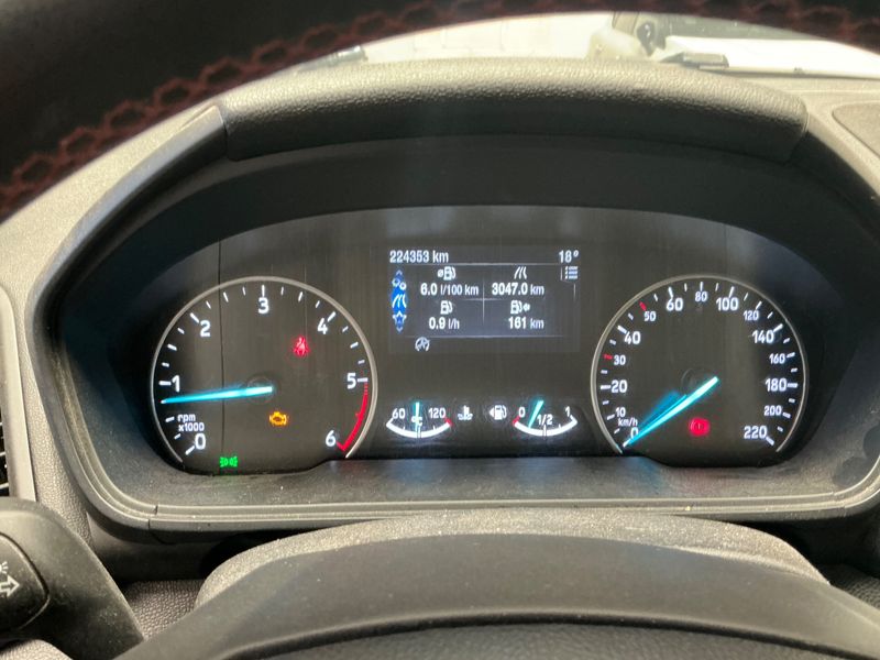 Входящ номер:	KB78369 Отчитане на километража.:	224 353 km снимка 19