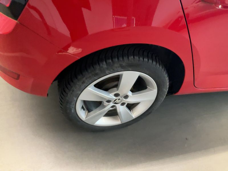 Skoda Fabia 1.0 MPI Cool Plus 2018 – снимка 9