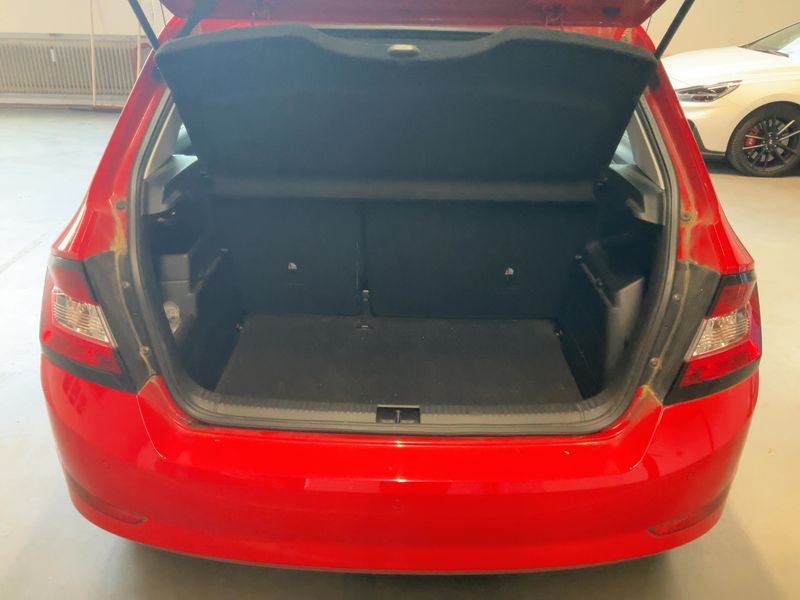 Skoda Fabia 1.0 MPI Cool Plus 2018 – снимка 15