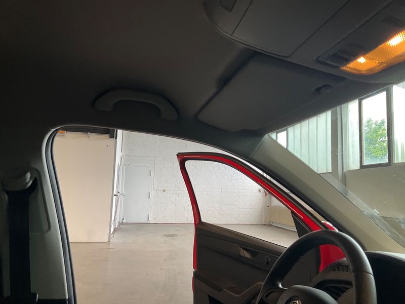 Skoda Fabia 1.0 MPI Cool Plus 2018 – снимка 32