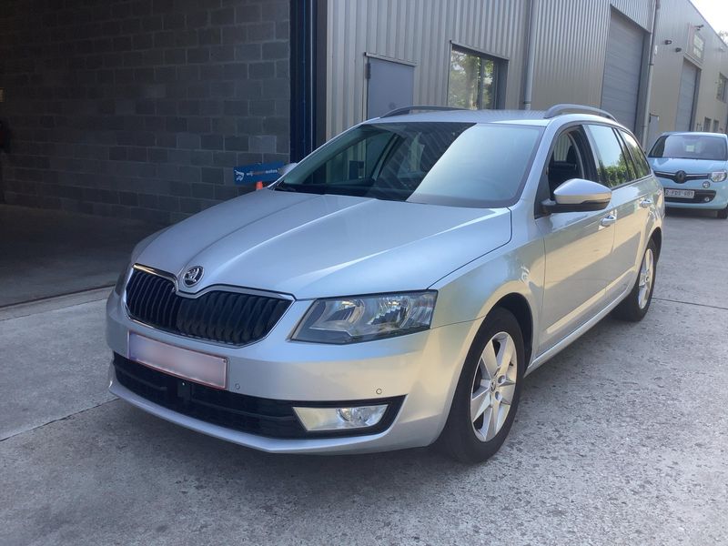 Skoda Octavia 2.0 TDI Ambition 2015 – снимка 2