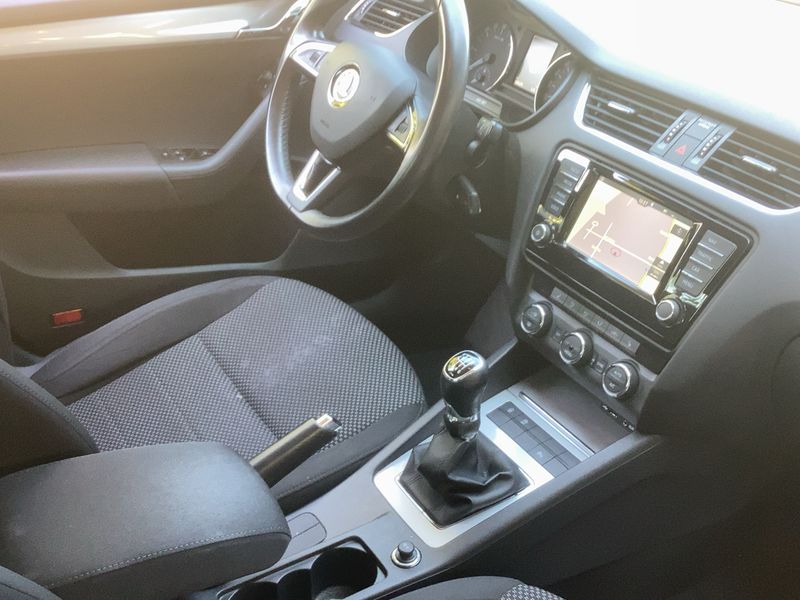 Skoda Octavia 2.0 TDI Ambition 2015 – снимка 18