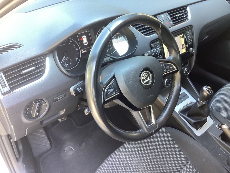 Skoda Octavia 2.0 TDI Ambition 2015 – снимка 31