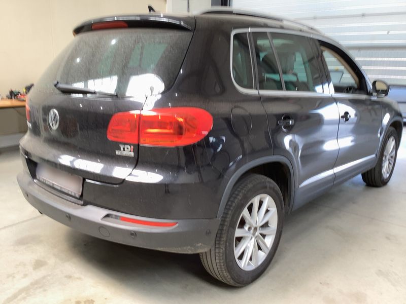 Volkswagen Tiguan 2.0 TDI Sport 4Motion BlueMotion Tech 2015 – снимка 6