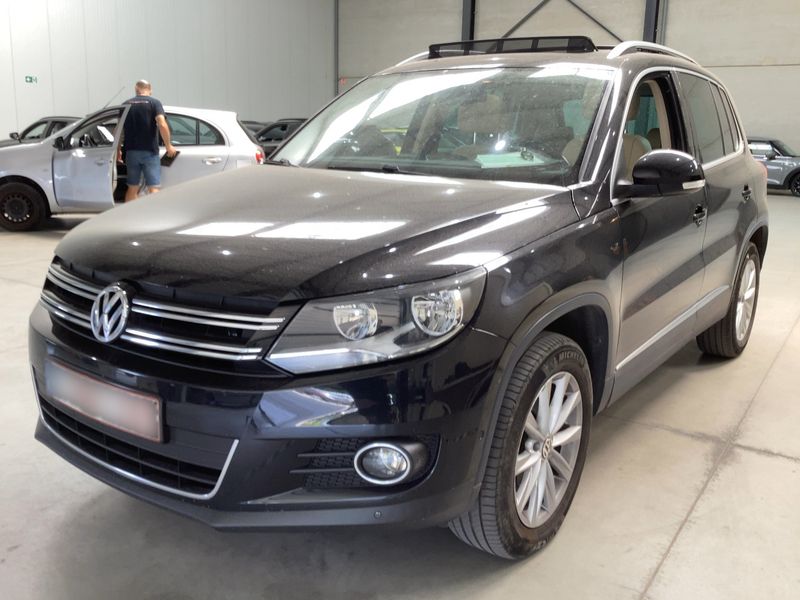 Volkswagen Tiguan 2.0 TDI Sport 4Motion BlueMotion Tech 2015 – снимка 1